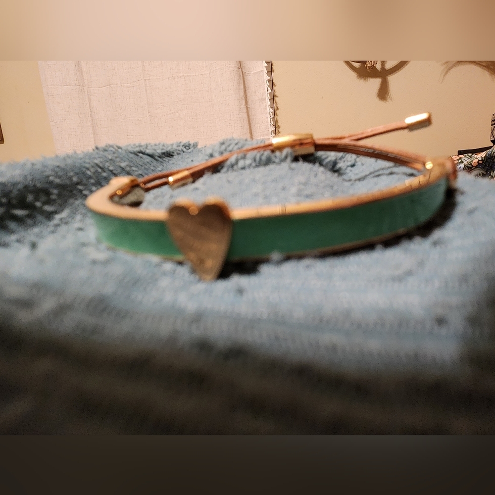 Fossil heart bracelet